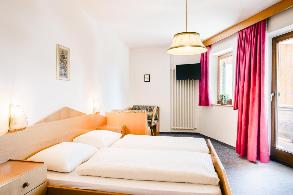 Gasthof Hotel Woehrmaurer Фельдтурнс Екстер'єр фото